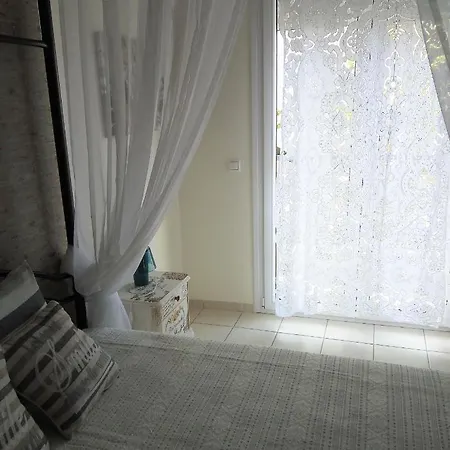 Menexe Apartments-karavi Apartment Neos Marmaras
