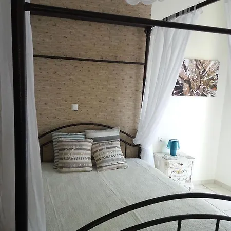 Menexe Apartments-karavi *